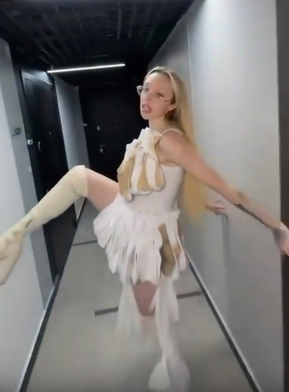 -        .     ... - 3