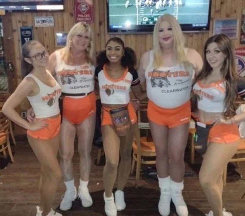    Hooters    .     ,    ... - 5