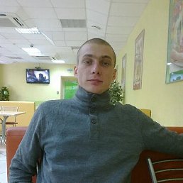 Aleksei, 33, 