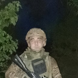 Roman, 37, 