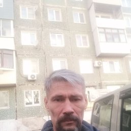 Aleksandr, 53, 