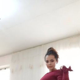 Nigora, 21, 