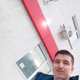 Evgen, 42, 