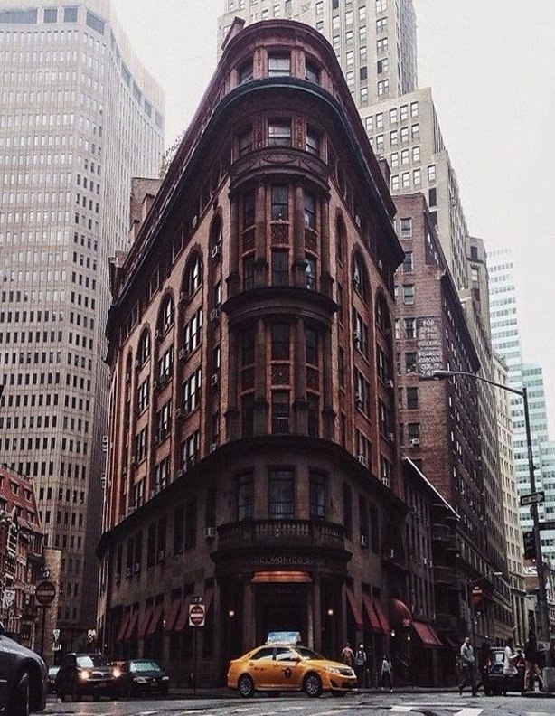 Я ищу тебя. Каждый день. В толпе. В потоке людей я ищу твои глаза, твою походку. Вдруг промелькнет ... - 4