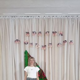 Angela, 33, 