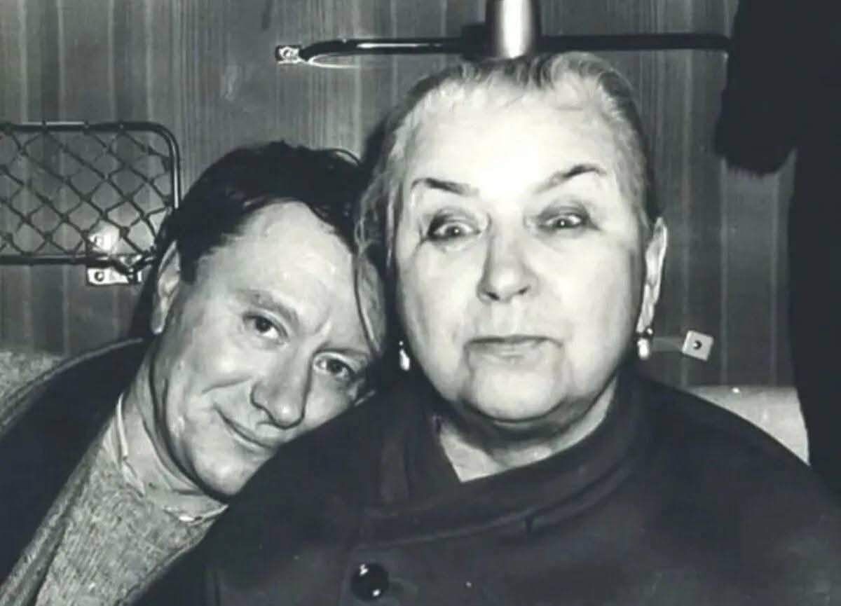 :) ,  ,    " -     ! -  .  ... - 3