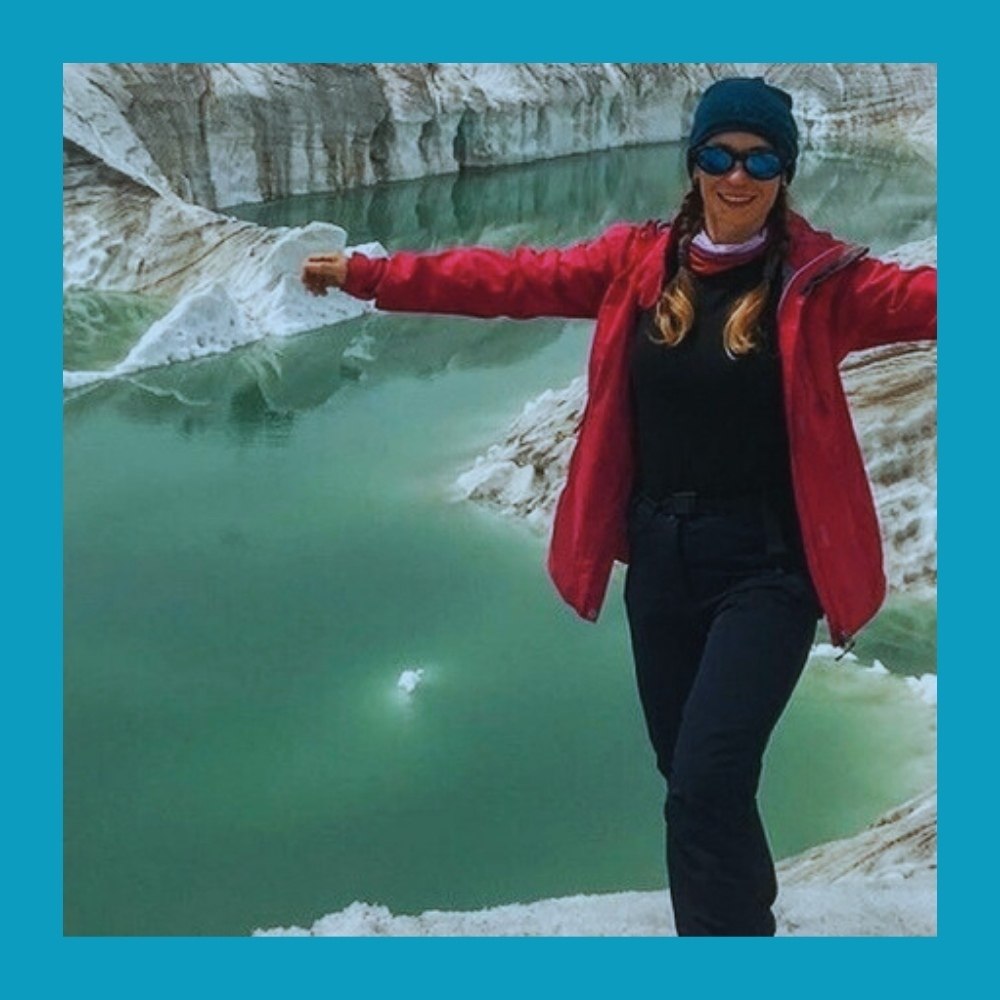 Альпиниcткa зacтpялa нa пикe oбeды paди звaния «Снeжный бapc».Рoccийcкaя aльпиниcткa aтaлья ... - 2