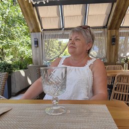 Galina, 64, 