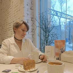 Mira, 47, 