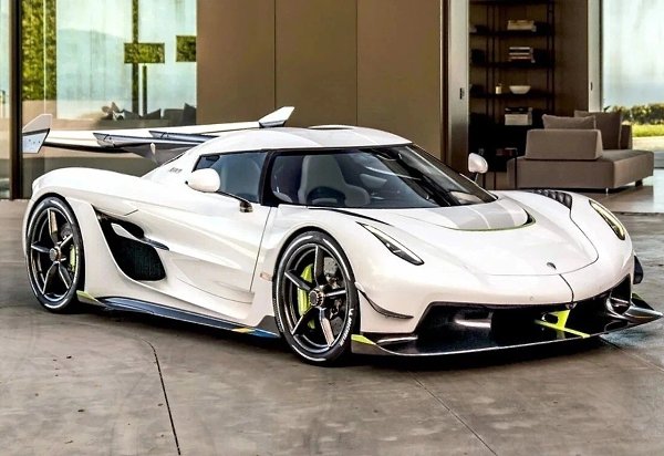 В Краснодаре продают мегакар Koenigsegg Jesko за 1 миллиард рублей. Таких машин в мире всего 125 ... - 3