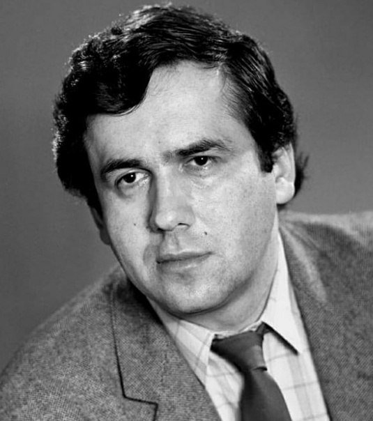 Станислав Садальский — российский актёр театра и кино, телеведущий, Заслуженный артист РСФСР. Ему ...