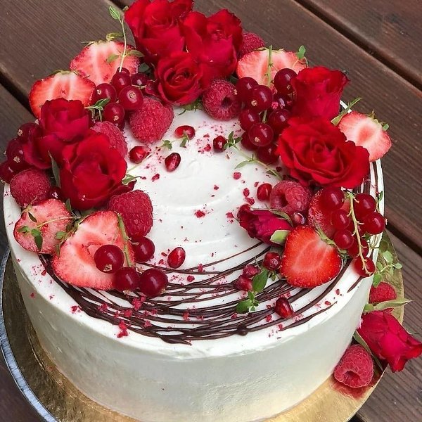 Каждый из этих тортов — словно ожившая картина, написанная природой и руками мастера. В них ... - 9