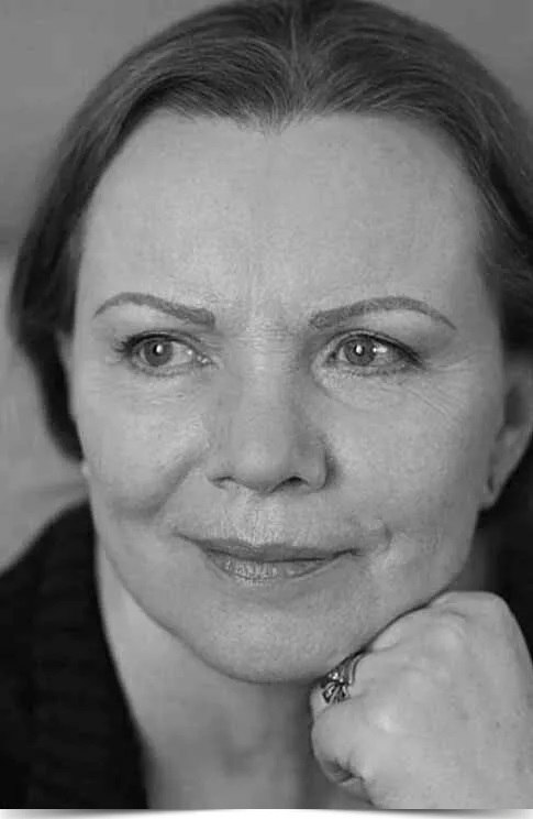 "Я видимо поздний человек, всё у меня поздно, но всё успела", - говорит о себе ...