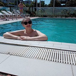 Elena Elena, 27, 