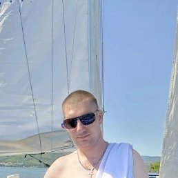 Vasiliy, 36, 