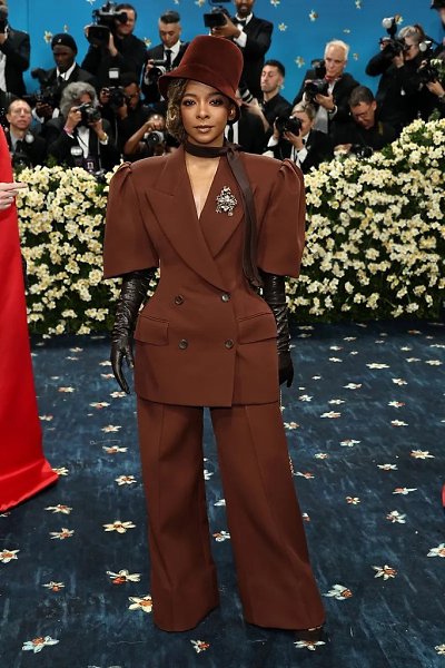 #metgala2025  5 - 9
