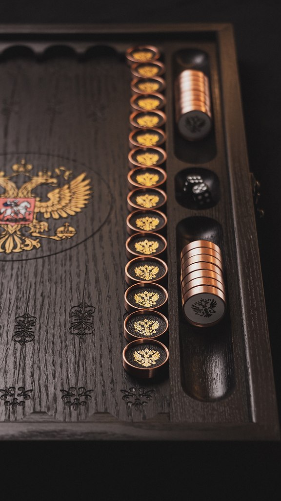 Премиальный подарок мужчине! Шахматы и нарды с именной гравировкой из массива дерева, меди и ... - 3