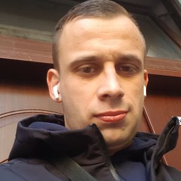 Kacper, 29, 