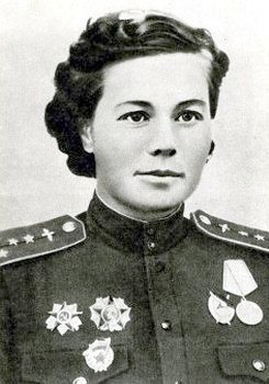 Ольга Александровна Санфирова (2 мая 1917 — 13 декабря 1944) — командир эскадрильи 46-го ...