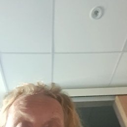 Luke, 39, 