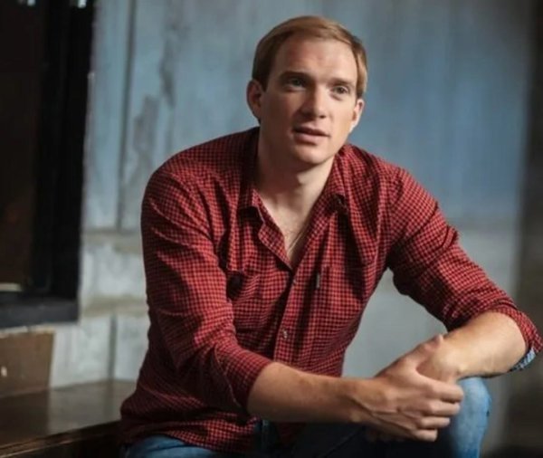 Андрей Бурковский, актёр, который после начала специальной военной операции покинул Россию и ... - 3