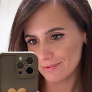 Viktoria, 37 , 