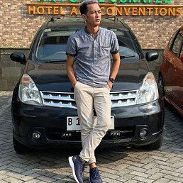 Leo, 31, 