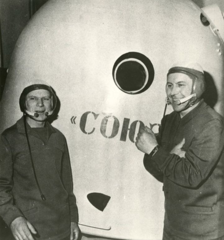       1974 .