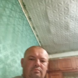 Dima, 44, 