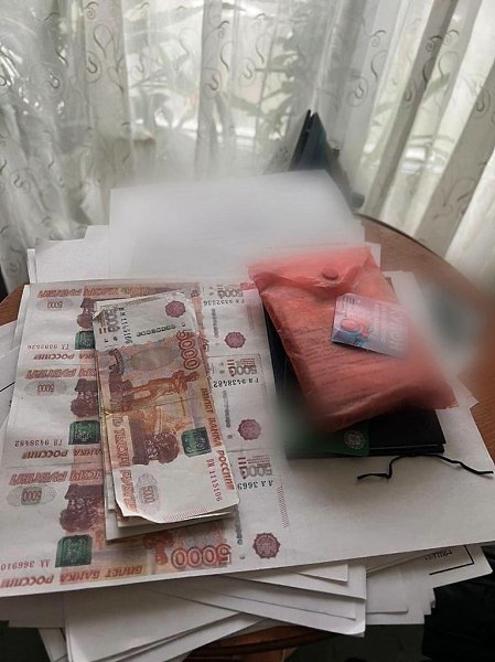 В Питере дед печатал деньги на принтере и расплачивался ими в магазине. Надёжная схема работала, ... - 4