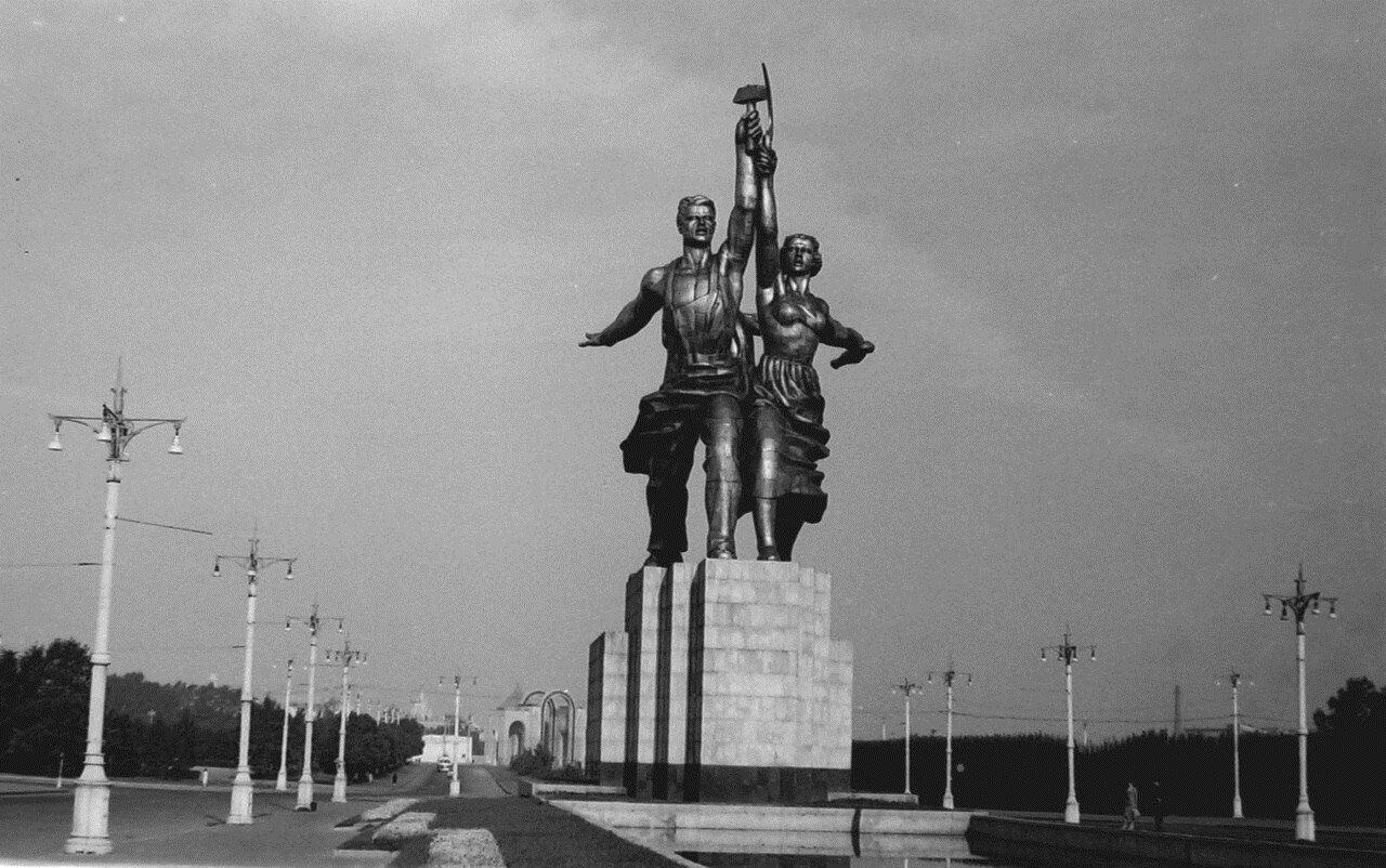 "Рабочий и Колхозница»: зачем Вера Мухина хотела их полностью «раздеть?" Памятник ...