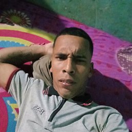 Eduardo, 25, 