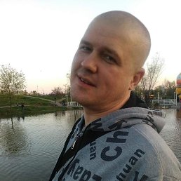 Vladimir, 47, 