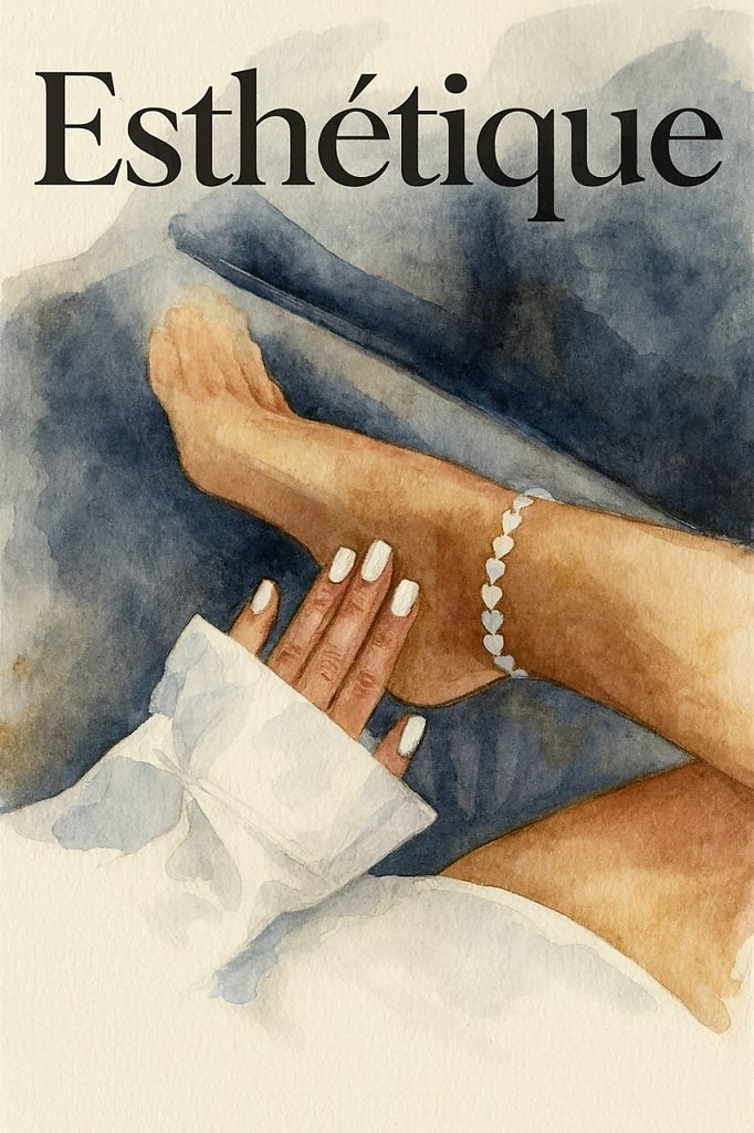 Детали пляжного образа — это именно то, что создаёт настроение и делает стиль завершённым. Лёгкие ...