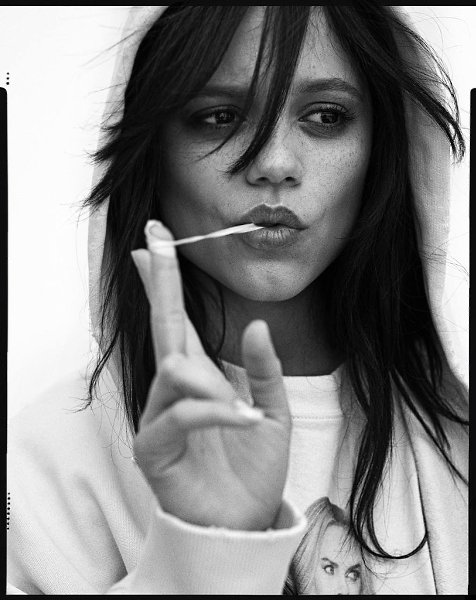    V Magazine - 5