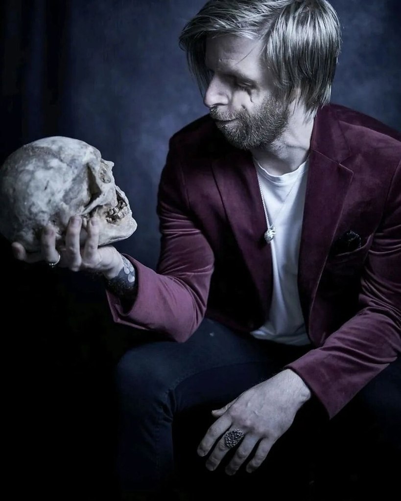        1985 ,         . ... - 7