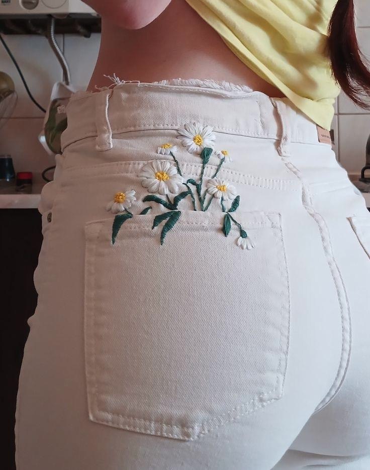 Мини-вышивка на джинсовых вещах — простой способ добавить индивидуальности в базовый гардероб. ... - 3