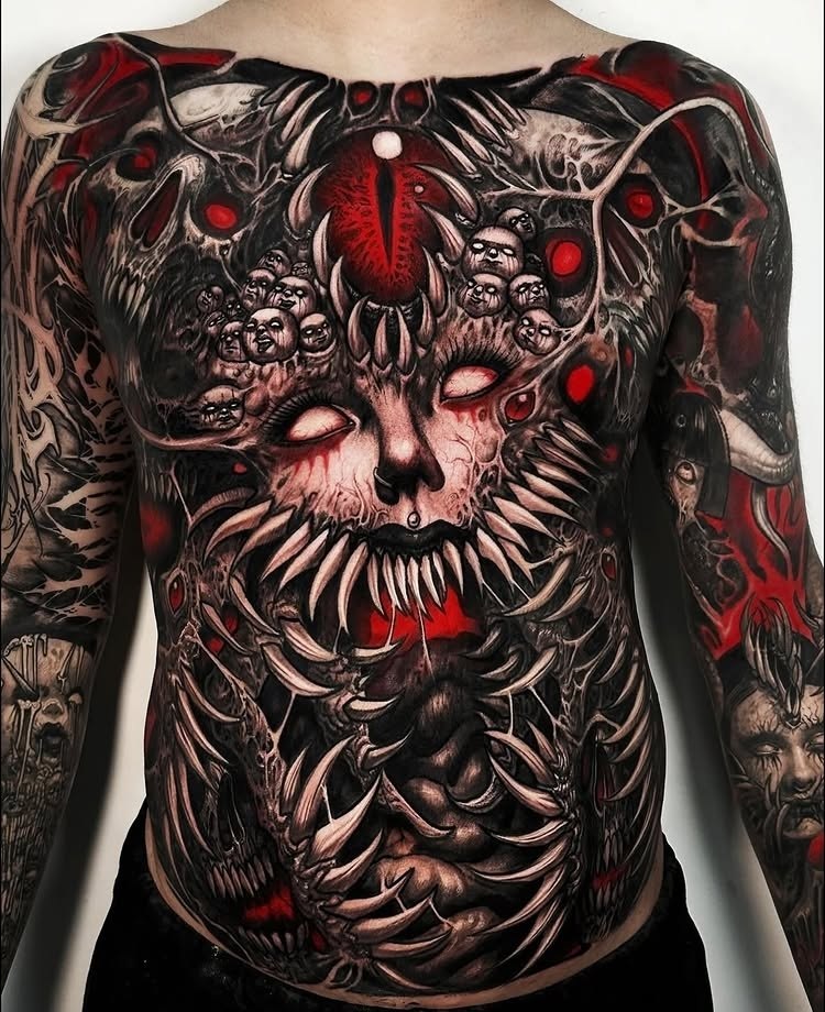 Это не просто тёмный образ — это визуализация внутренней борьбы и контроля над хаосом. Тату для тех, ... - 2