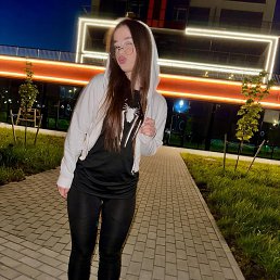 Samka, 18, 