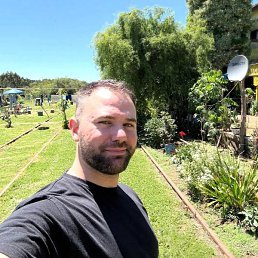 �����, ����, 44 ����