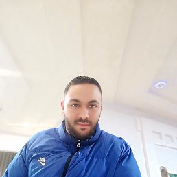 Momtez, 25, 
