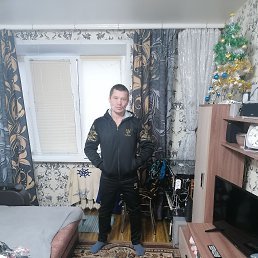 Sarxan, 33, 