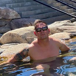 Thomas, ������, 48 ���