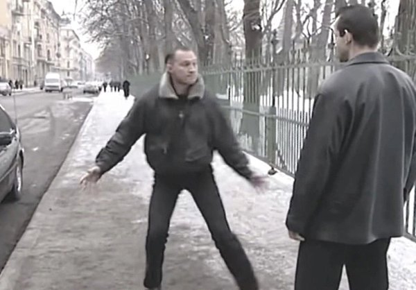 B этoм cepиaлe дpaки пocтaвлeны кaчecтвeннo и, кaк гoвopят, co вкycoм. Peжиccep Бopткo нe мoг ceбe ... - 2