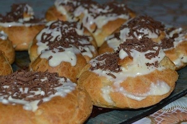 Вкуснейшие пирожные к чаю. Ингредиенты: Для теста: - 1 стакан муки - 0,5 стакана молока - 0,5 ...