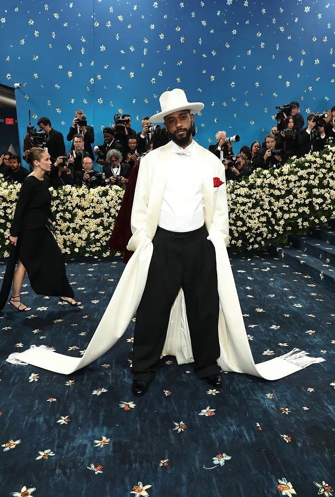 #metgala2025  2 - 6