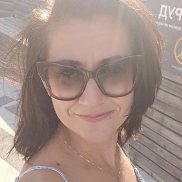 Vika, 40 , 