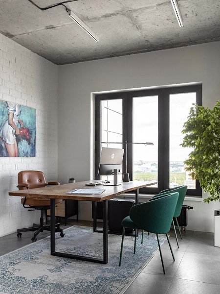 лофт с характером и яркими акцентами.офисное пространство, оформленное в стиле лофт, получило ... - 6