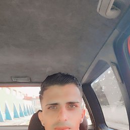 javier, 30, 