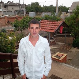 Viktor, 45, 